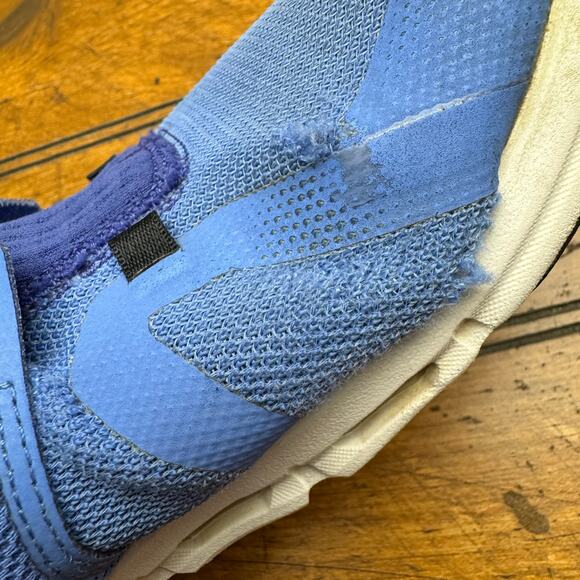 On Cloud‎ Swiss engineering running shoes Preloved size 6Y - Picture 10 of 11